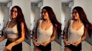 Catarina Paolino 2025 com uma camisa transparente