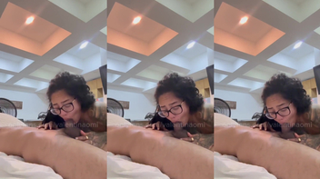 Valentina Naomi fazendo boquete e levando gozada
