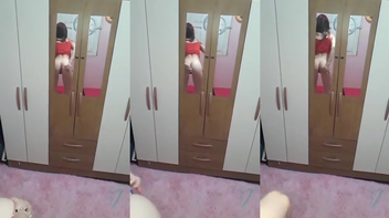 Aline Marques pelada em frente ao espelho se mostrando