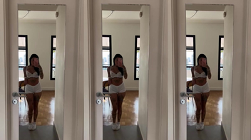 Paula Faget privacy se filmando em frente do espelho