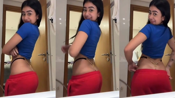 Becca Barreto de calcinha fio dental atolada no rabo