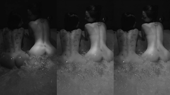 Lary Bottino porno pelada na banheira com amiga