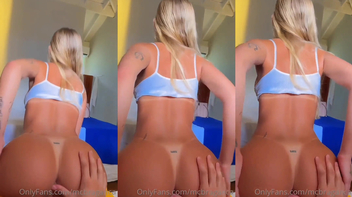 OnlyFans Mc Bragança rebolando gostoso no colo do marmanjo