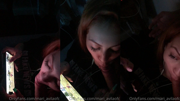 Mari Ávila xvideos mamando no pau e jogando no celular
